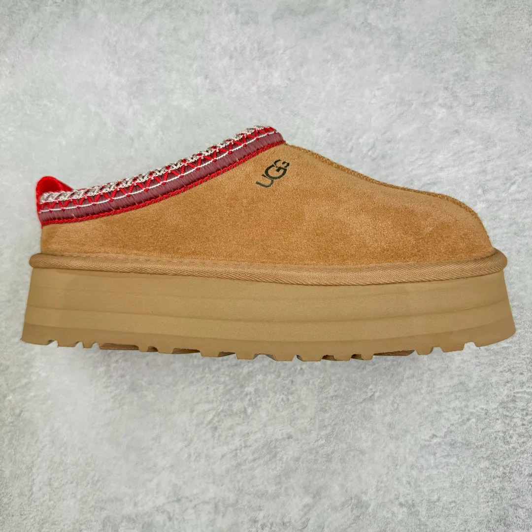 Pick up locally💰520 UGG ethnic style 2553 classic autumn and winter sheep fur all-in-one snow boots. All shoes are made from the same factory as ZP. Longfeng A-grade Australian imported sheep fur all-in-one ethnic style. Brand OEM production line. Fully follow the ZP process. OEM original pattern maker. Adhering to the principle of no original shoes and no development selection. Pay attention to every detail. The most authentic version on the market. TREADLITE "Light Wing" technology outsole. Lightweight/durable/flexible/pile size: 35 36 37 38 39 40 41 42 Coding: by2936060
